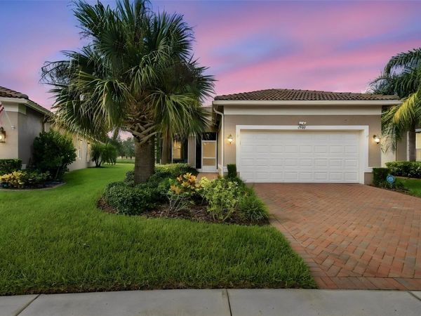 4902 SANDY GLEN WAY , WIMAUMA, FL 33598