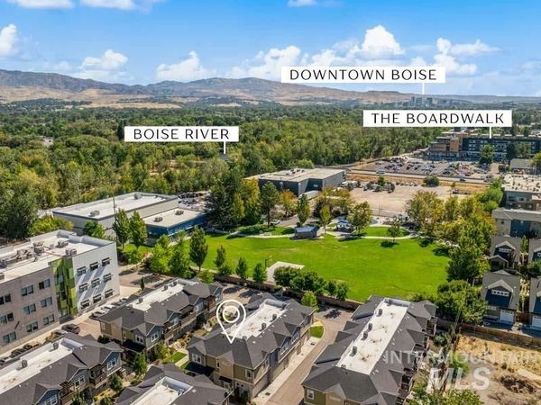 4264 N Reed Ln, Garden City, ID 83714