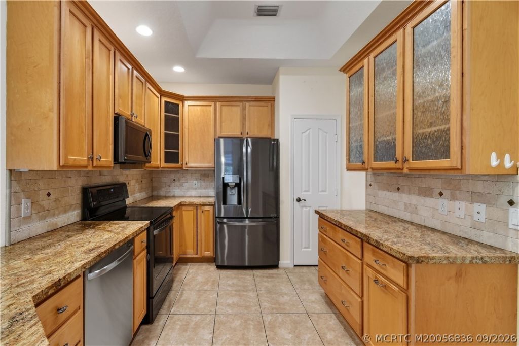 480 NW Red Pine Way, Jensen Beach, FL 34957 Photo
