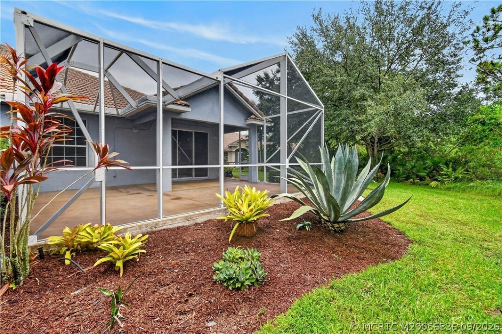 480 NW Red Pine Way, Jensen Beach, FL 34957 Photo