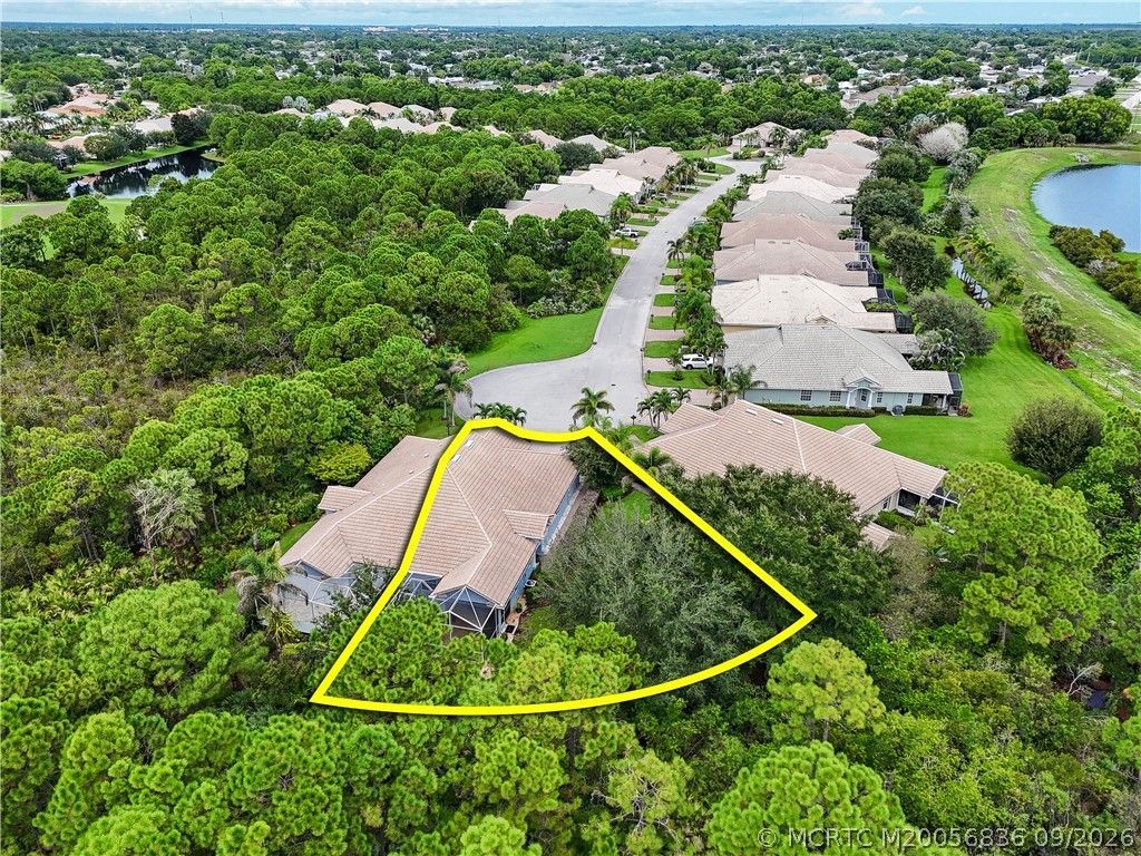 480 NW Red Pine Way, Jensen Beach, FL 34957 Photo