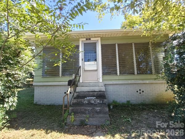 1311 Dekalb Street S, Shelby, NC 28152