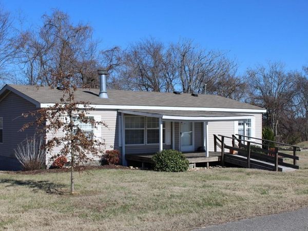 1872 New Highway 7 , Columbia, TN 38401