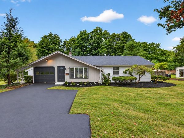 17 Grover St, Beverly, MA 01915