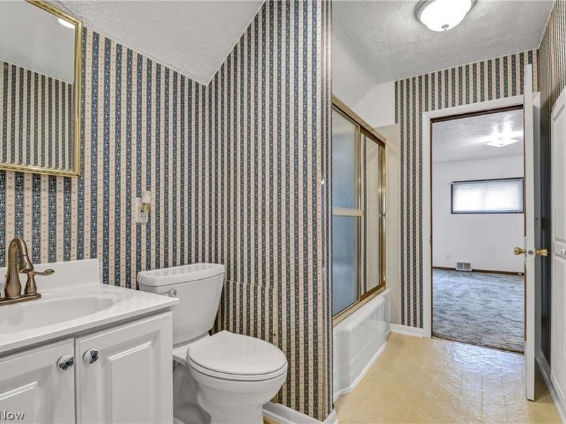 13305 Hazelwood Avenue, Lakewood, OH 44107 Photo 27