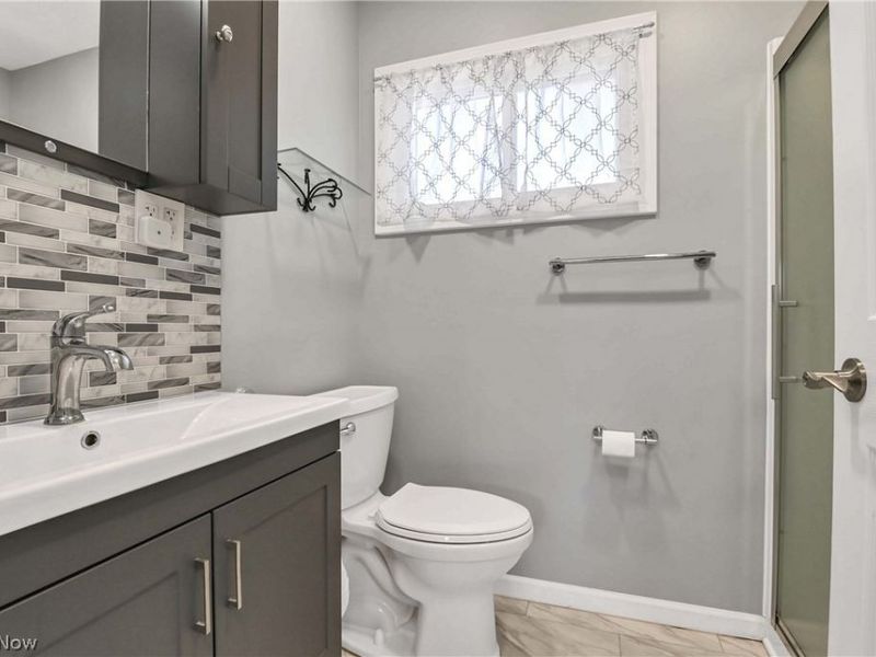 13305 Hazelwood Avenue, Lakewood, OH 44107 Photo 5