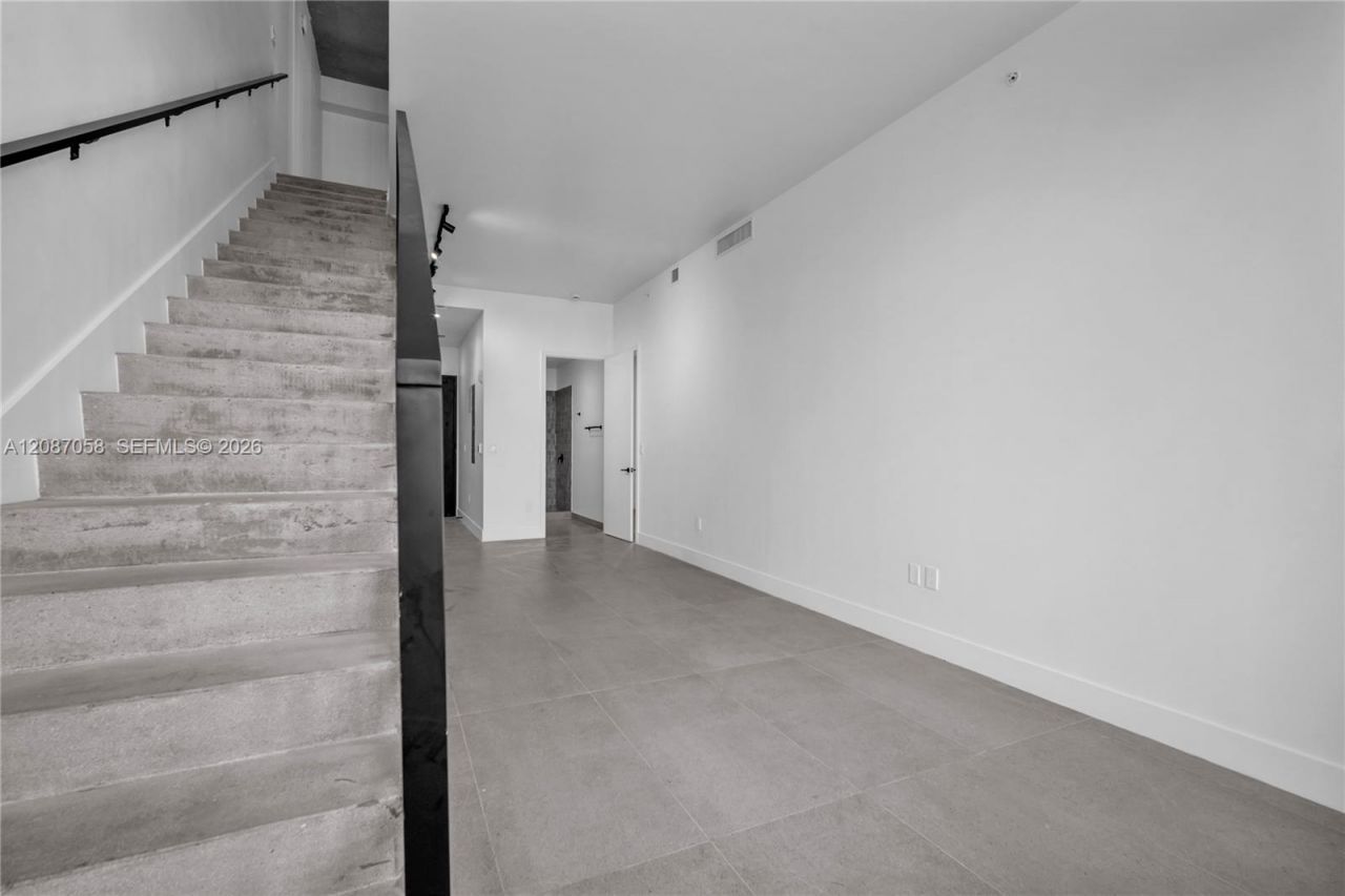 91 NW 27th St, Unit 502, Miami, FL 33127 Photo