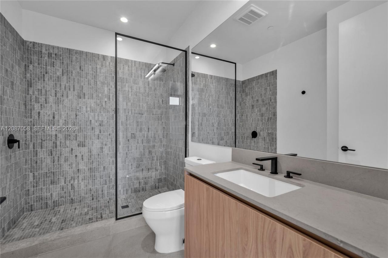 91 NW 27th St, Unit 502, Miami, FL 33127 Photo