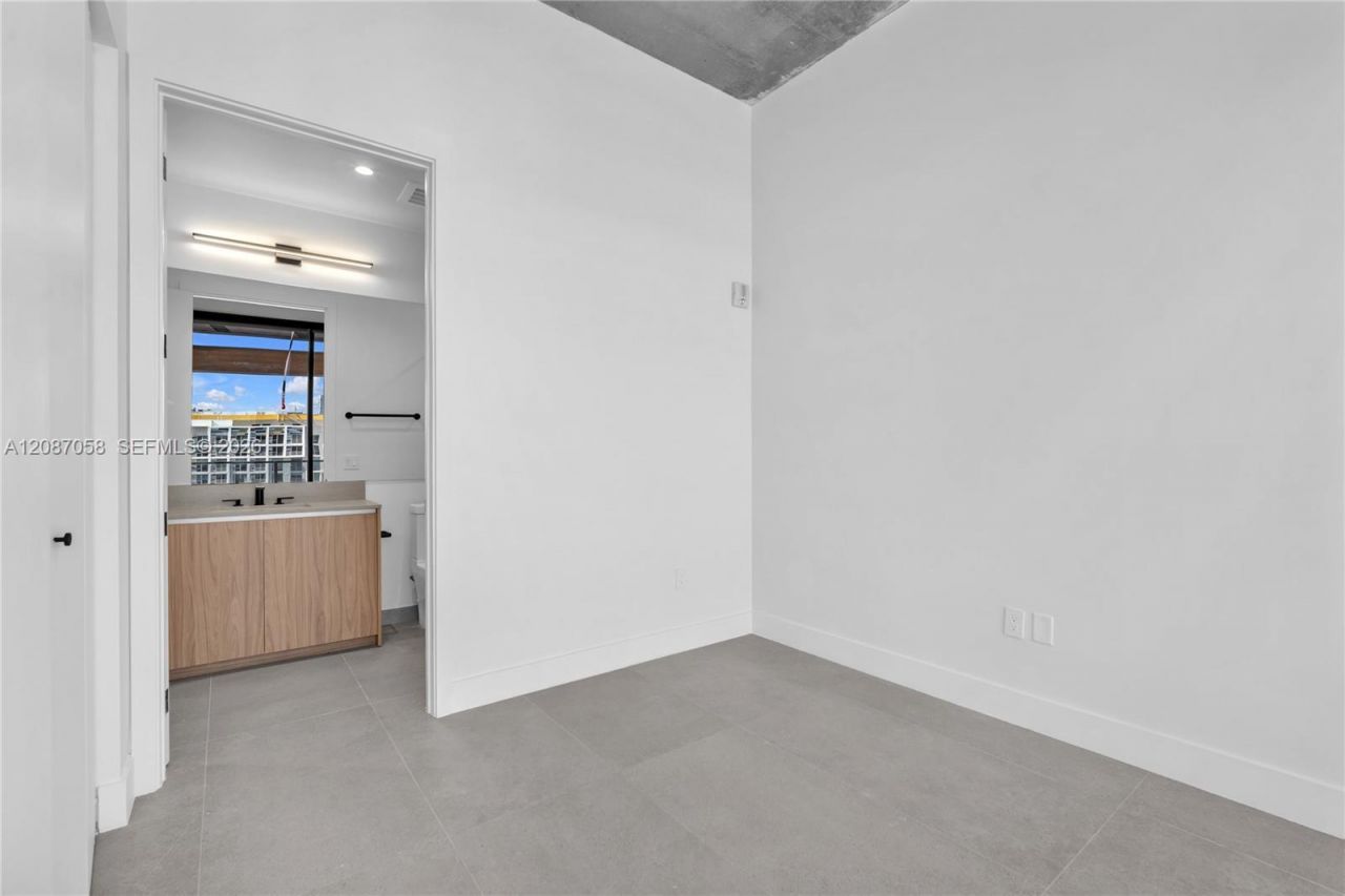 91 NW 27th St, Unit 502, Miami, FL 33127 Photo