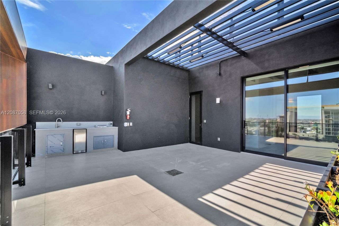 91 NW 27th St, Unit 502, Miami, FL 33127 Photo