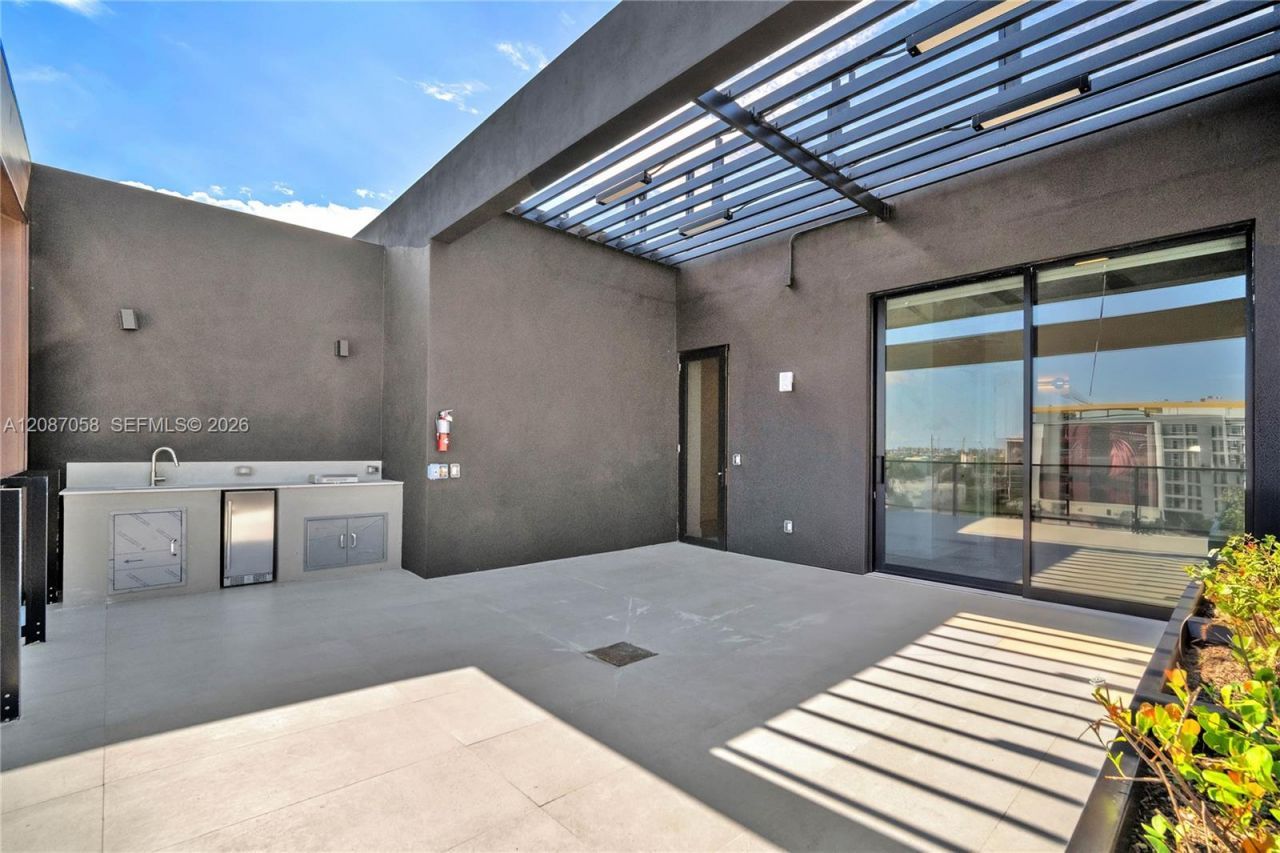 91 NW 27th St, Unit 502, Miami, FL 33127 Photo