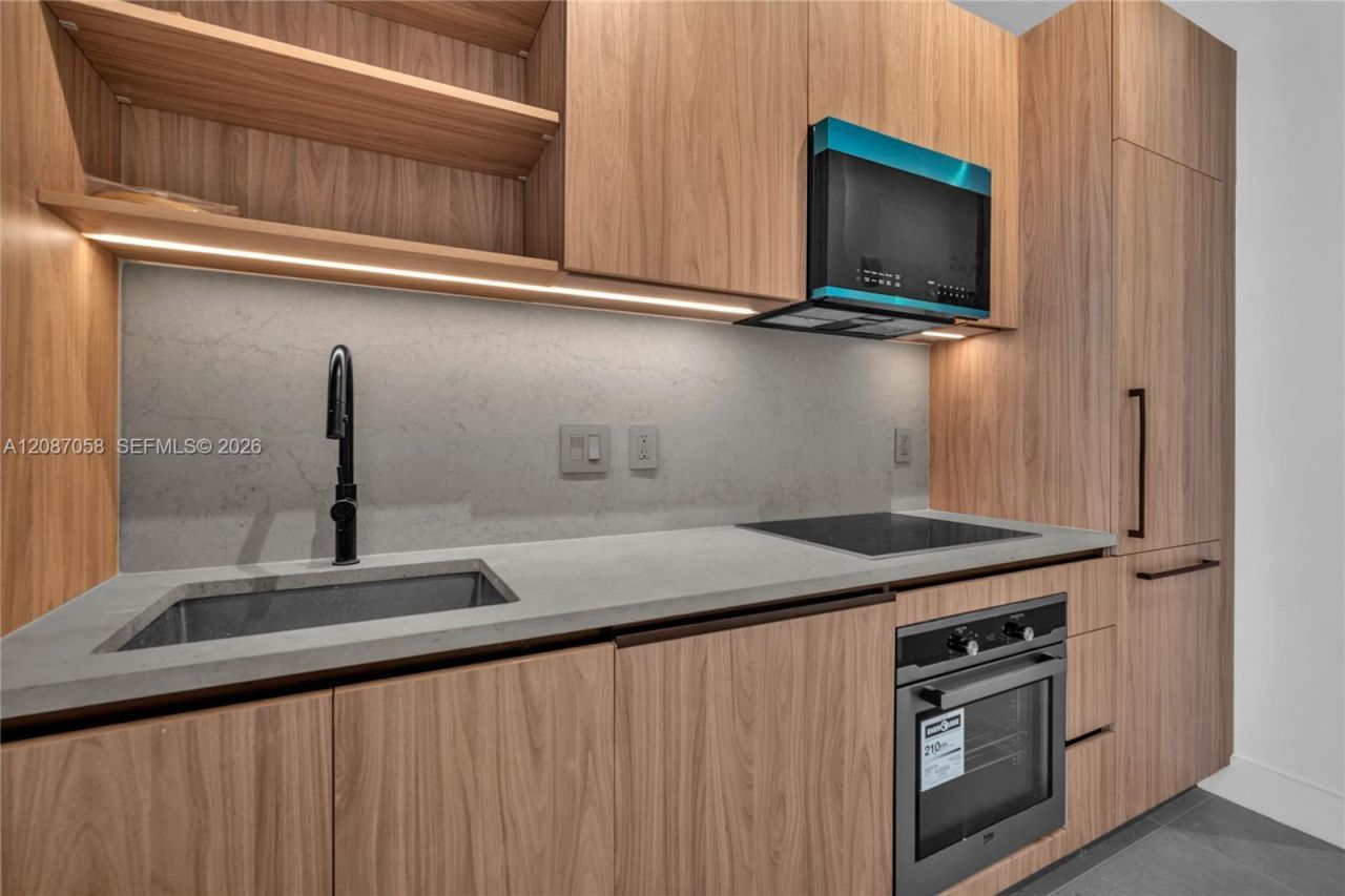 91 NW 27th St, Unit 502, Miami, FL 33127 Photo