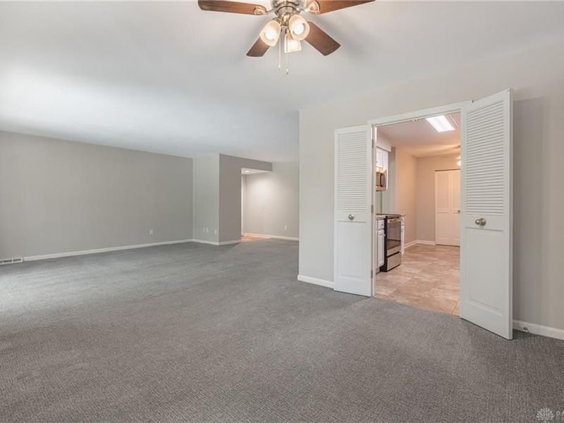 3215 Southdale Drive, Unit 7, Dayton, OH 45409 Photo 4