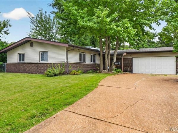 740 Wilshire Drive, Florissant, MO 63033