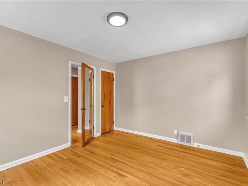 8401 Greenlawn Avenue, Parma, OH 44129 Photo 12