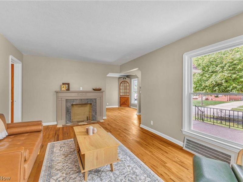 8401 Greenlawn Avenue, Parma, OH 44129 Photo 6