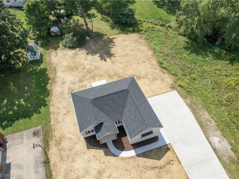 4327 Skycrest Drive NW, Canton, OH 44718 Photo 2