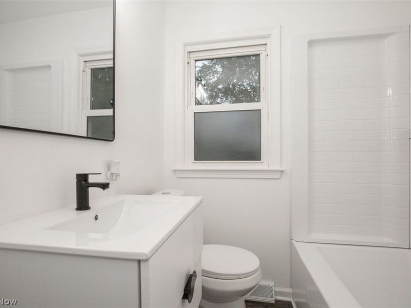1208 Roslyn Avenue, Akron, OH 44320 Photo 15