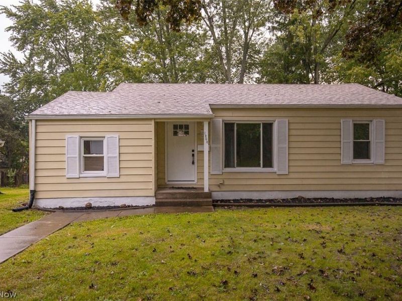 1208 Roslyn Avenue, Akron, OH 44320 Photo 2