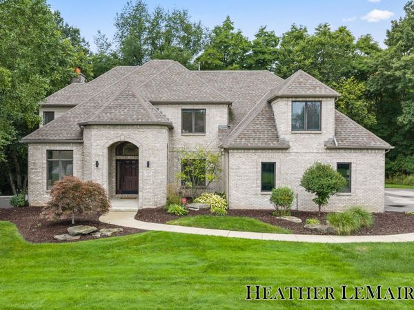 1695 Flowers Mill Drive NE, Grand Rapids, MI 49525