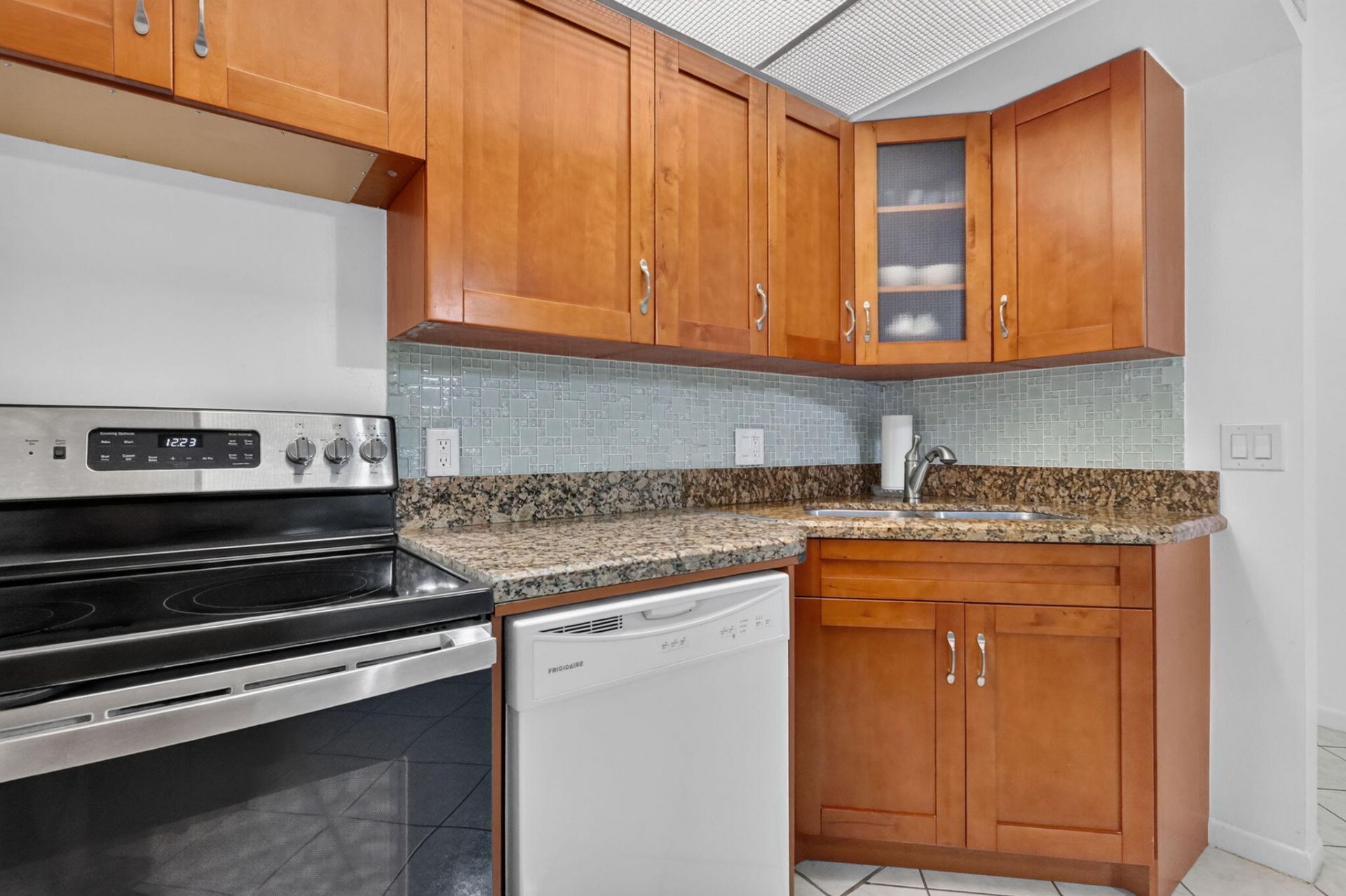 13455 SW 16th Court, Unit 203F, Pembroke Pines, FL 33027 Photo