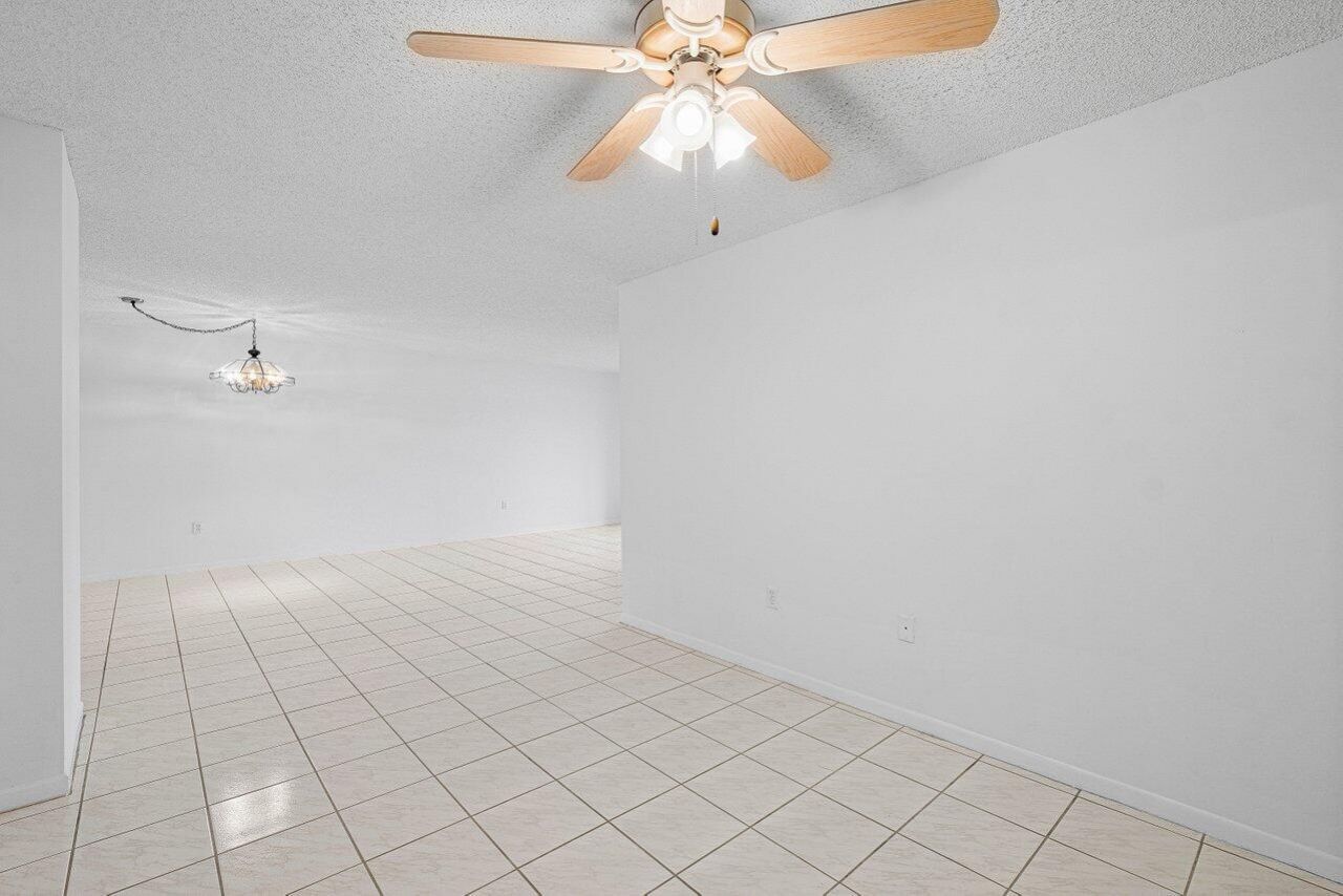6112 Huntwick Terrace, Unit 102, Delray Beach, FL 33484 Photo