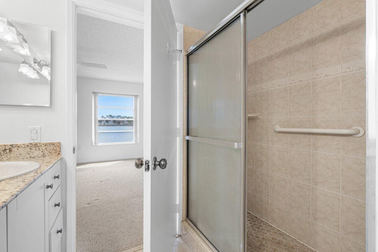 6112 Huntwick Terrace, Unit 102, Delray Beach, FL 33484 Photo