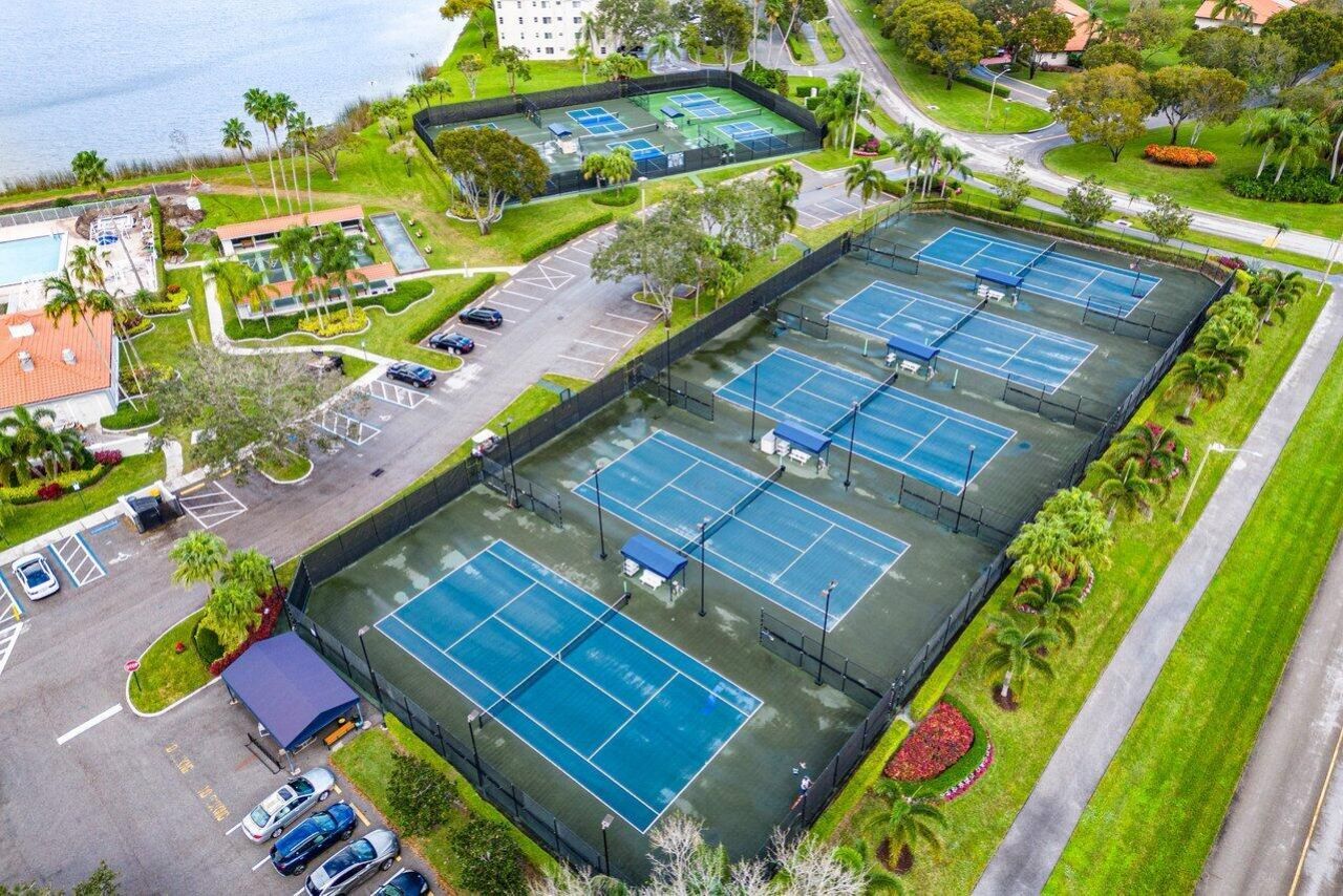 6112 Huntwick Terrace, Unit 102, Delray Beach, FL 33484 Photo