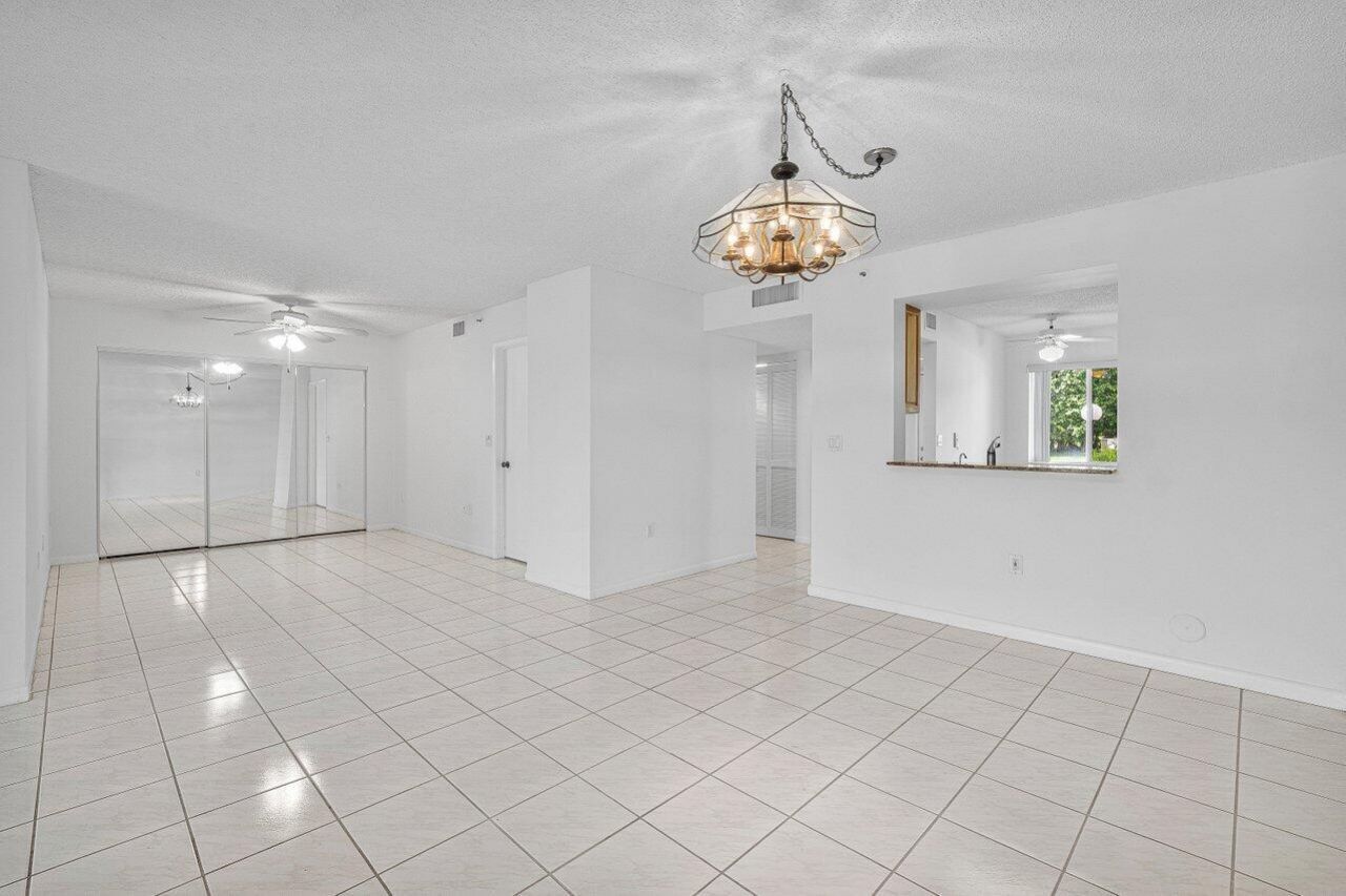 6112 Huntwick Terrace, Unit 102, Delray Beach, FL 33484 Photo