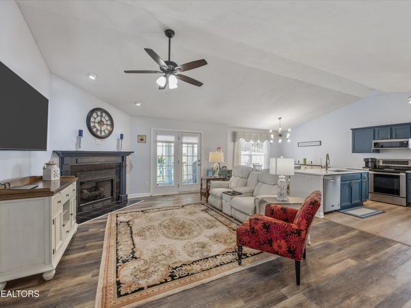 2915 Sunlit Terrace Rd, Knoxville, TN 37938