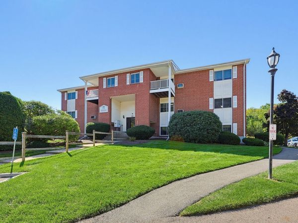 22 Dailey St, Unit F, Attleboro, MA 02703