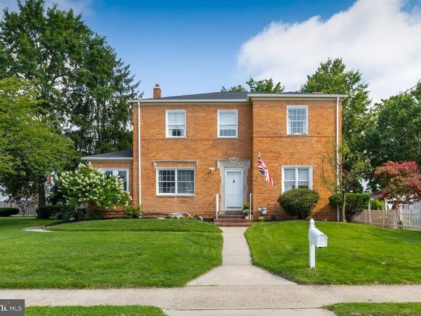 523 W BROAD STREET, GIBBSTOWN, NJ 08027