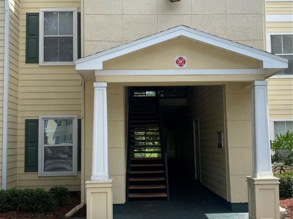 18209 BRIDLE CLUB DRIVE , Unit 18209, TAMPA, FL 33647