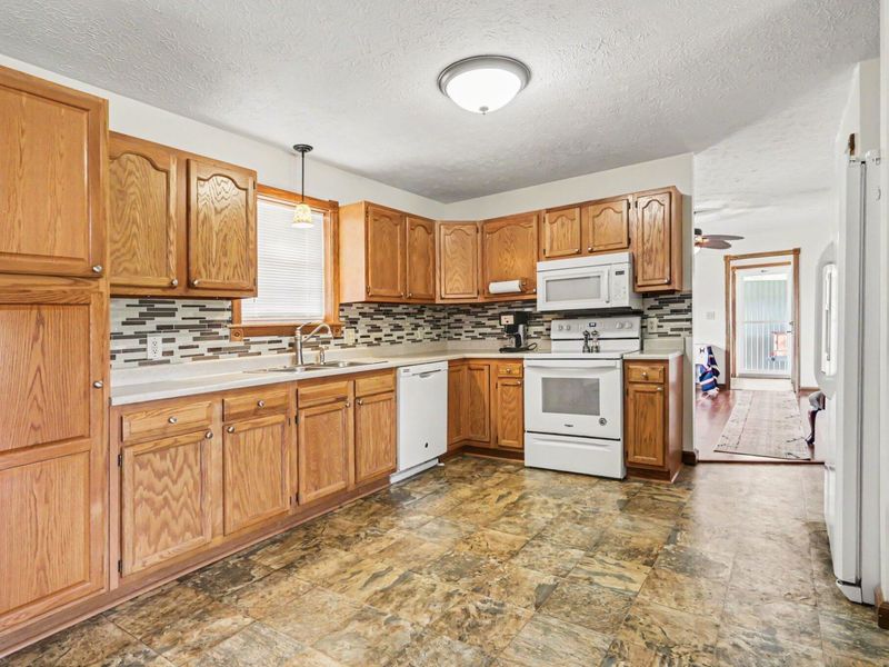 180 E Hydell Road, Chillicothe, OH 45601 Photo 11