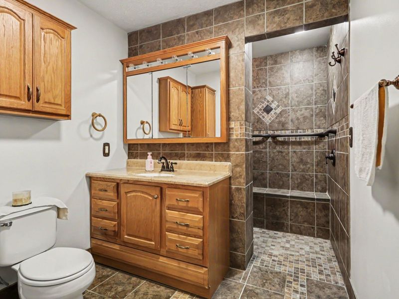 180 E Hydell Road, Chillicothe, OH 45601 Photo 15