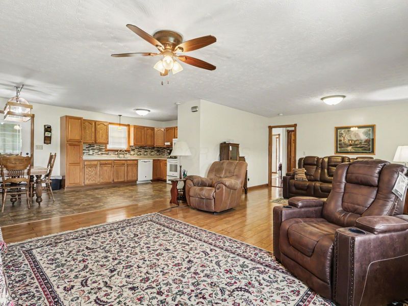 180 E Hydell Road, Chillicothe, OH 45601 Photo 6