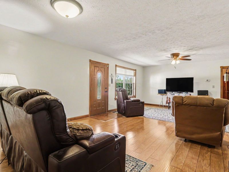 180 E Hydell Road, Chillicothe, OH 45601 Photo 7