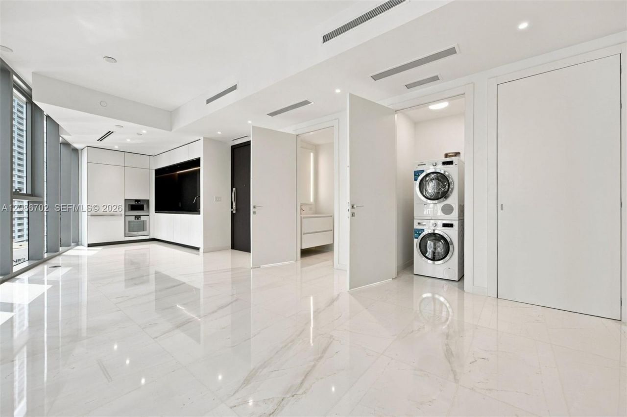 300 Biscayne Blvd Way, Unit 1106, Miami, FL 33131 Photo