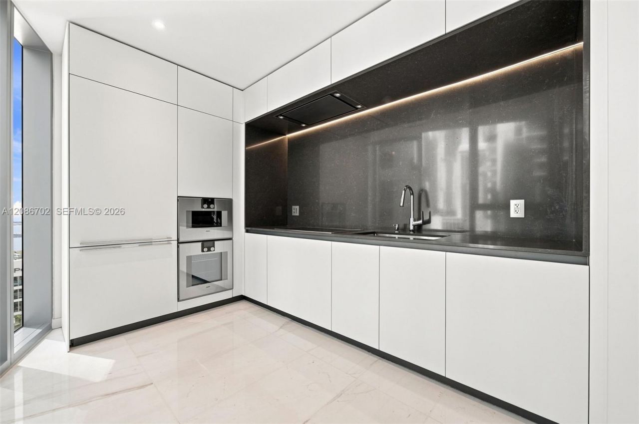 300 Biscayne Blvd Way, Unit 1106, Miami, FL 33131 Photo