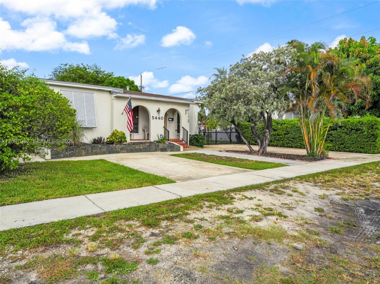5440 E 7th Ave, Hialeah, FL 33013 Photo