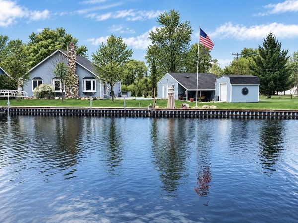 103 Shawnee Trail, Prudenville, MI 48651