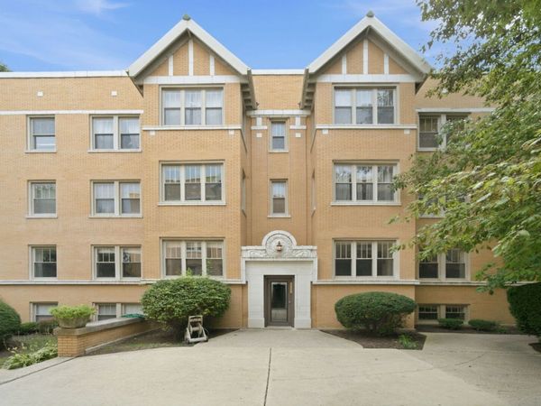3127 W Palmer Boulevard, Unit 1, Chicago, IL 60647