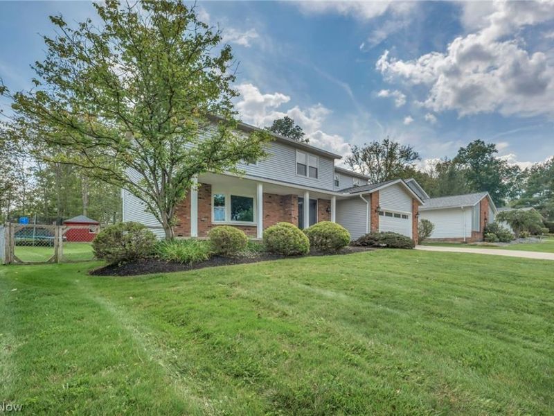 37472 Hunters Ridge Road, Solon, OH 44139 Photo 2