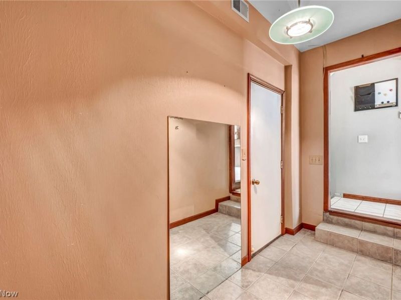 37472 Hunters Ridge , Solon, OH 44139 Photo 21