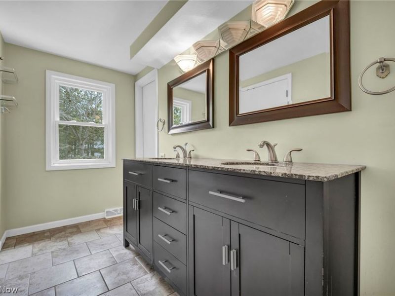 37472 Hunters Ridge , Solon, OH 44139 Photo 27