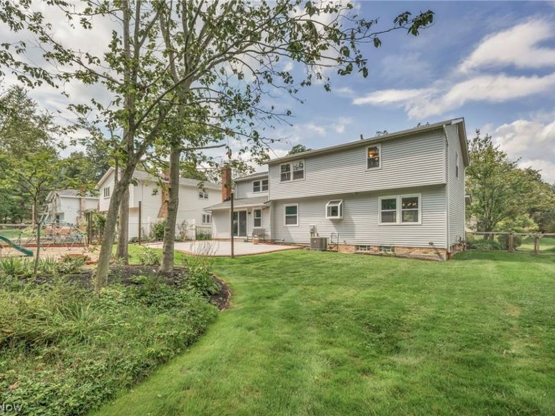 37472 Hunters Ridge Road, Solon, OH 44139 Photo 7