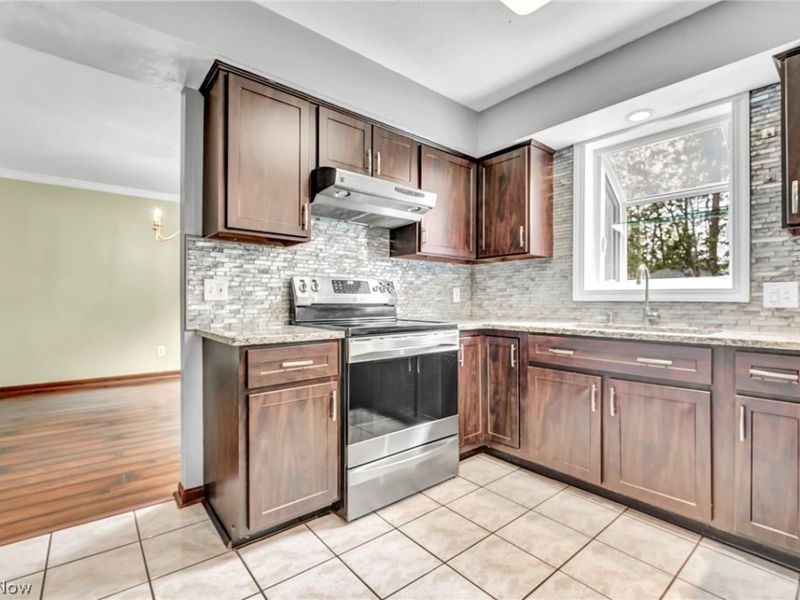 37472 Hunters Ridge , Solon, OH 44139 Photo 8