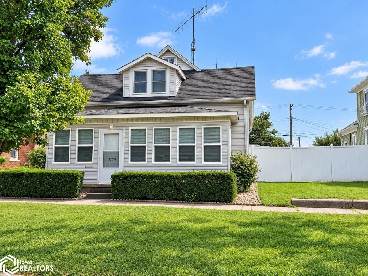 1124 Avenue D, Fort Madison, IA 52627 Main Photo