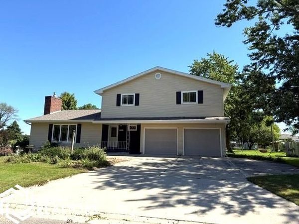 614 N Johnson Street, Algona, IA 50511
