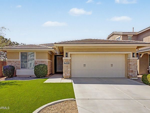 2354 S BANNING Street, Gilbert, AZ 85295